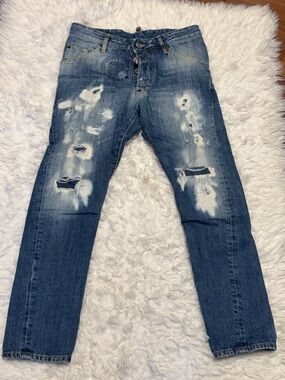 MOLLY Distressed Denim